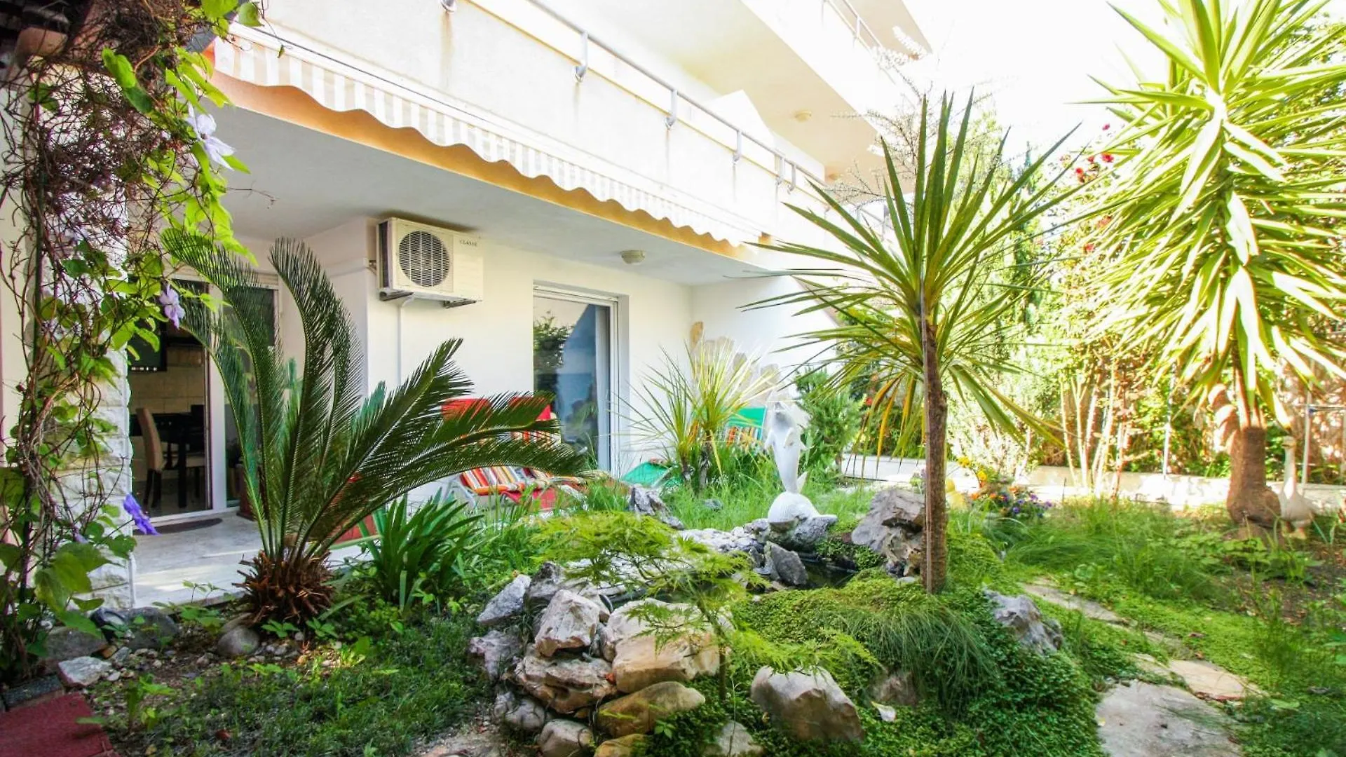 Duplex 3 Rooms Apartment With Garden And Garage Near To Beach Split 0*,  Croácia